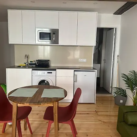 Chic Apartment-rua Verde, * ליסבון